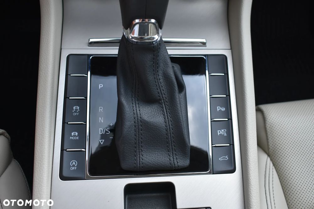 Skoda Superb 2.0 TDI SCR 4x4 L&K DSG - 21