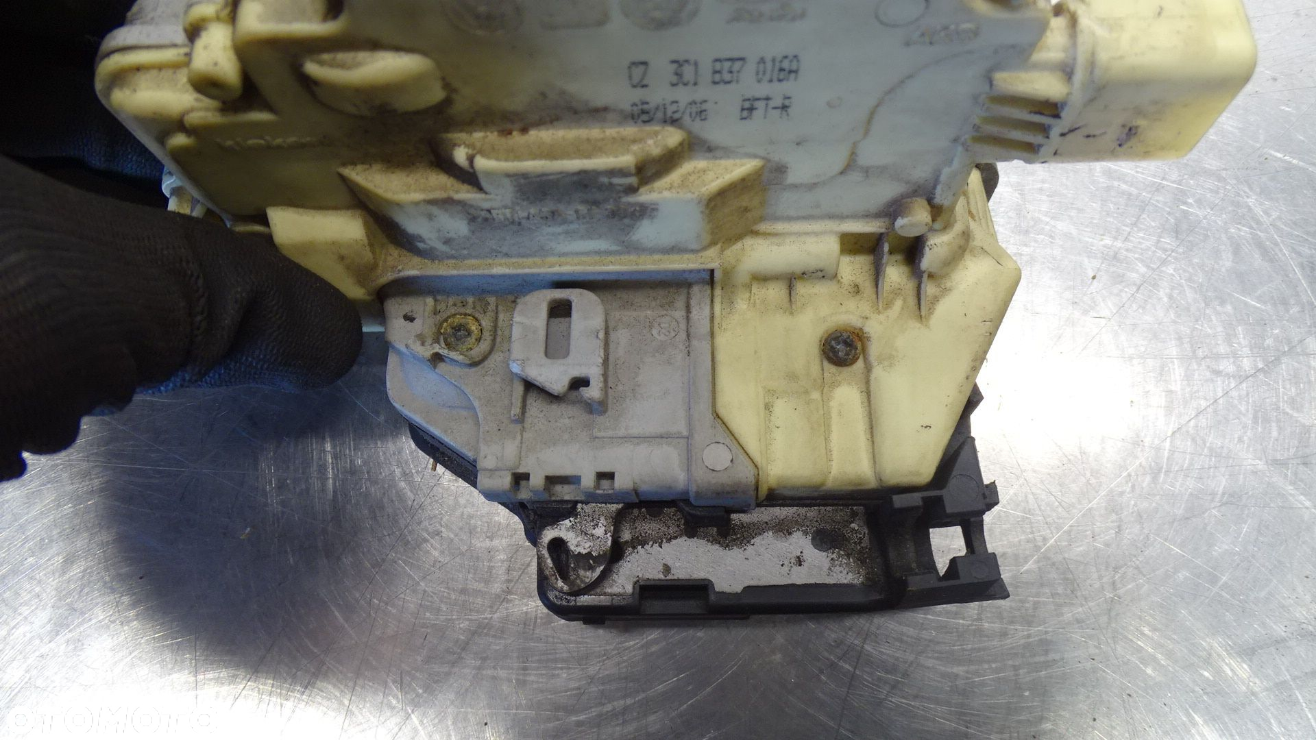 ZAMEK PRAWY PRZÓD DRZWI VOLKSWAGEN PASSAT B6 2.0TDI 3C1837016A - 4