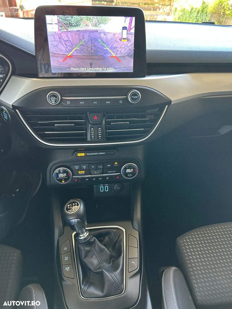 Ford Focus - 12