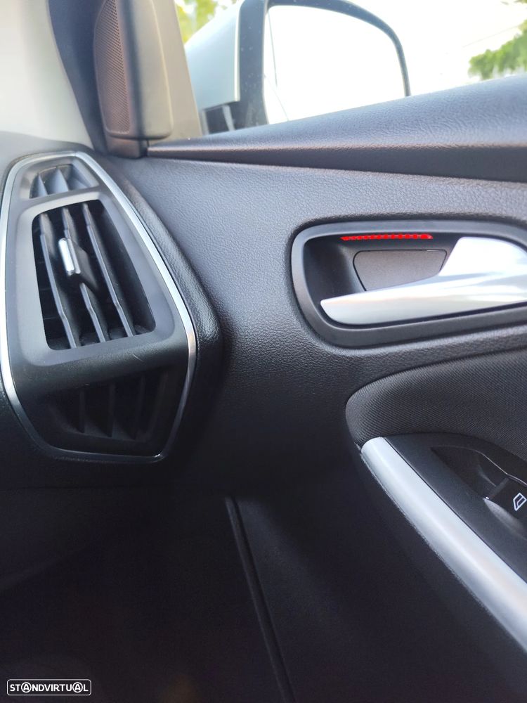 Ford Focus 1.6 TDCi Titanium Best - 19