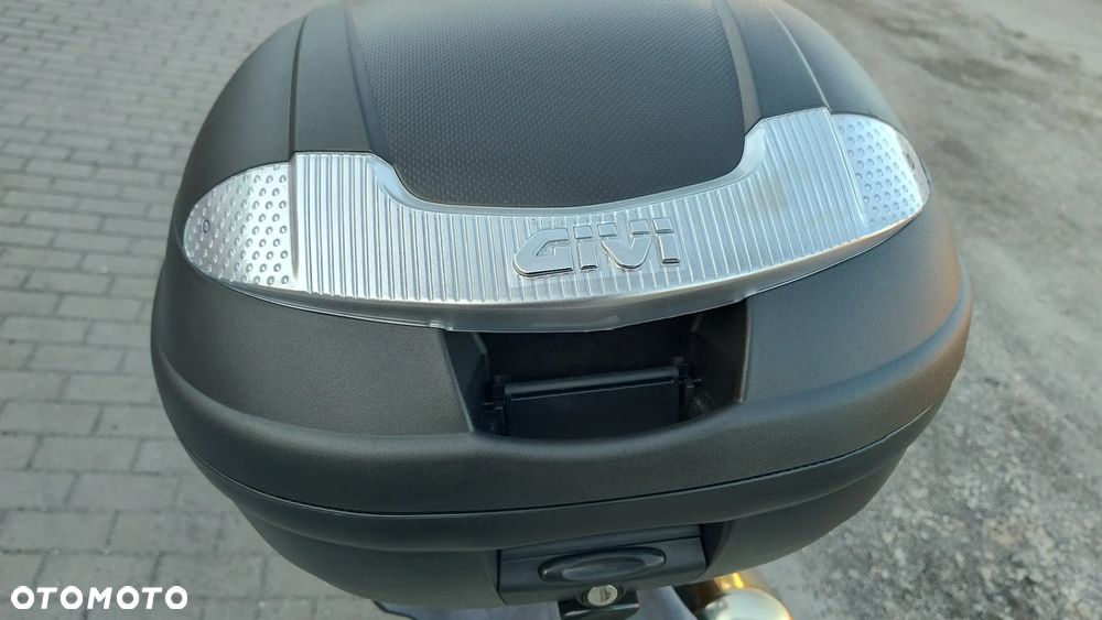 Honda CBR - 37