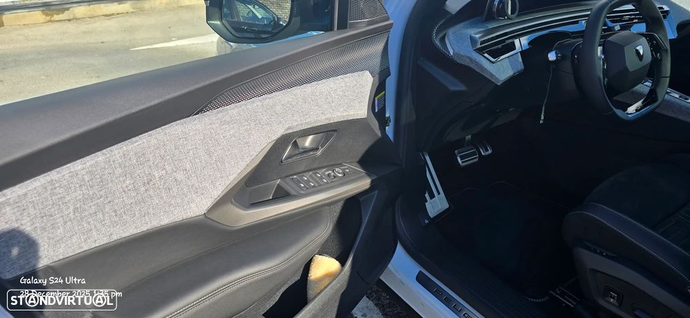 Peugeot 5008 1.2 Hybrid GT e-DCS6 - 27