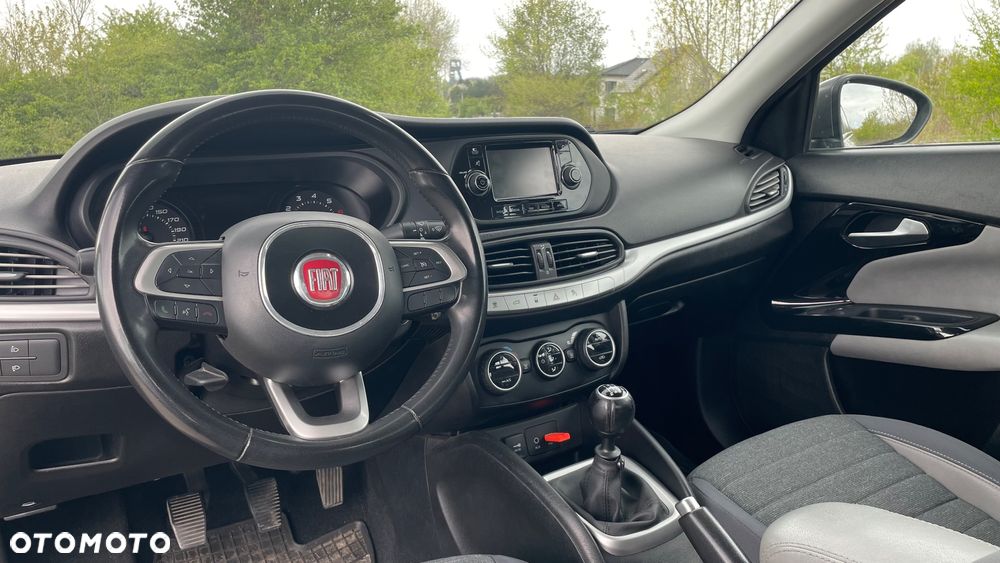 Fiat Tipo 1.4 16V Lounge EU6d - 8