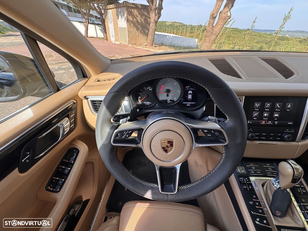 Porsche Macan S - 33