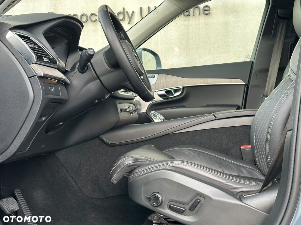Volvo XC 90 - 25