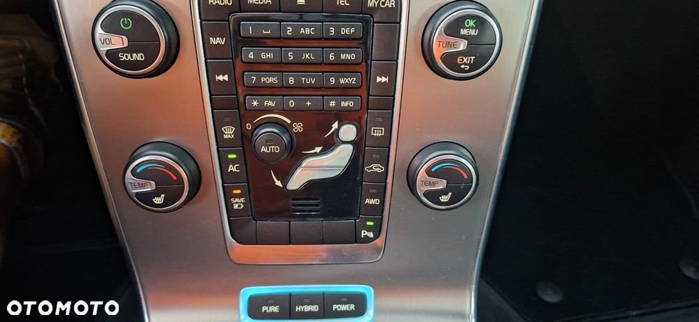 Volvo V60 D6 AWD Plug-in Hybrid Summum - 16