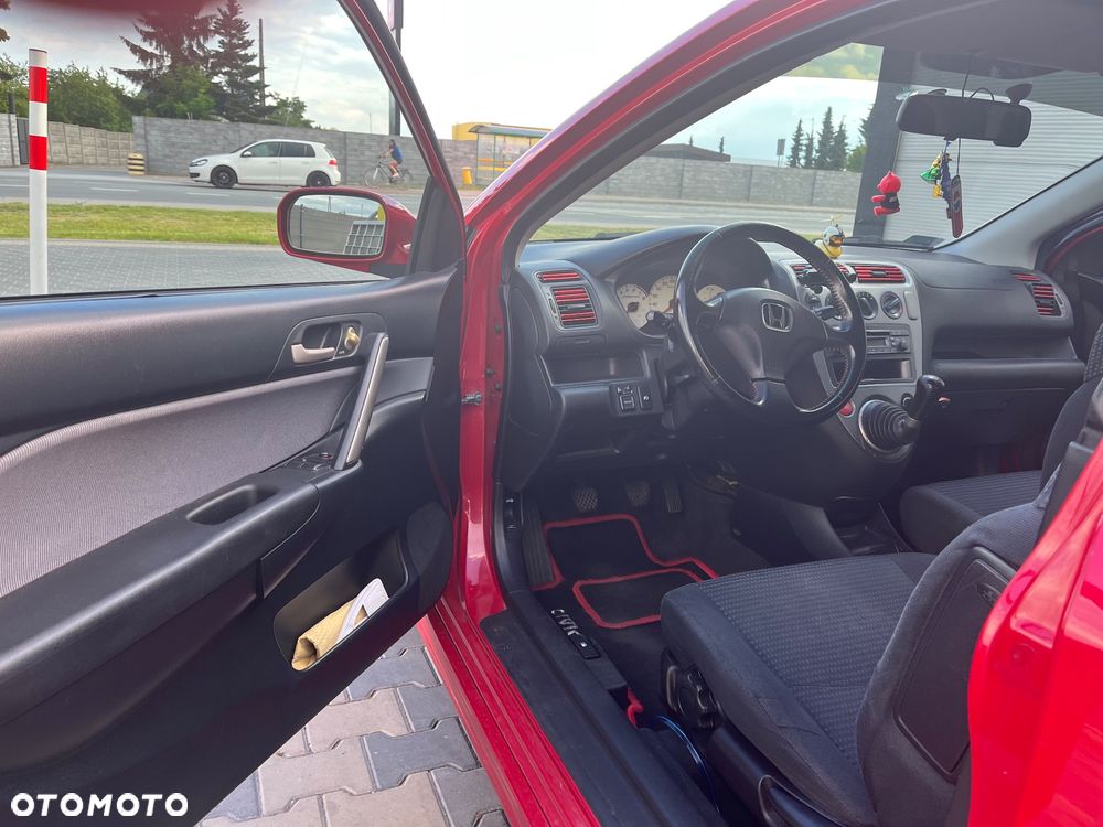 Honda Civic 1.6i ES - 17