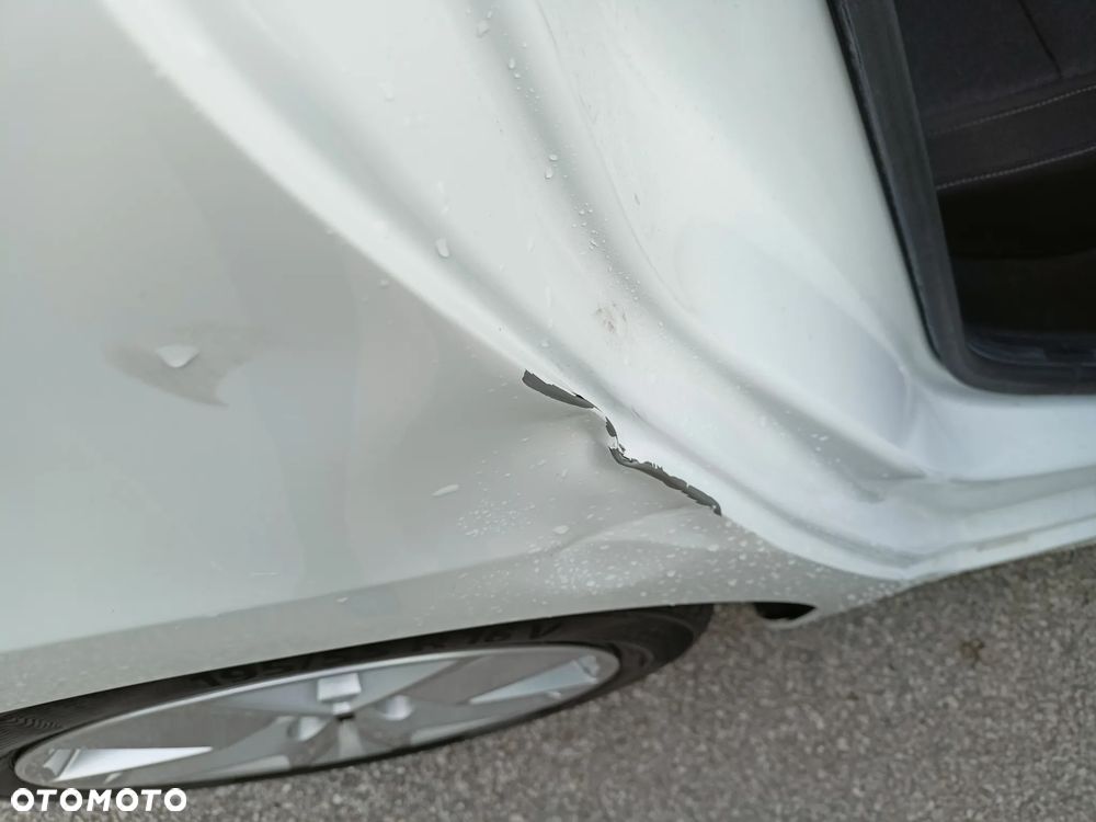 Renault Clio TCe 90 TECHNO - 32