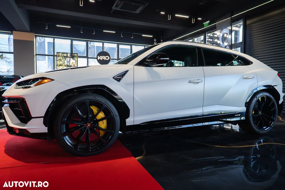 Lamborghini URUS - 26