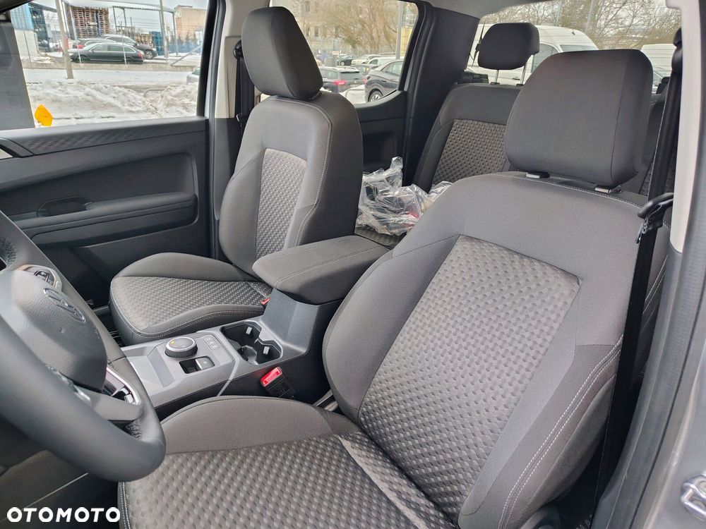 Volkswagen Amarok Life silnik: 2.0 TDI 205 KM / skrzynia biegów: 10-biegowa automatyczna 4MOTION rozstaw osi: 3270 mm - 17