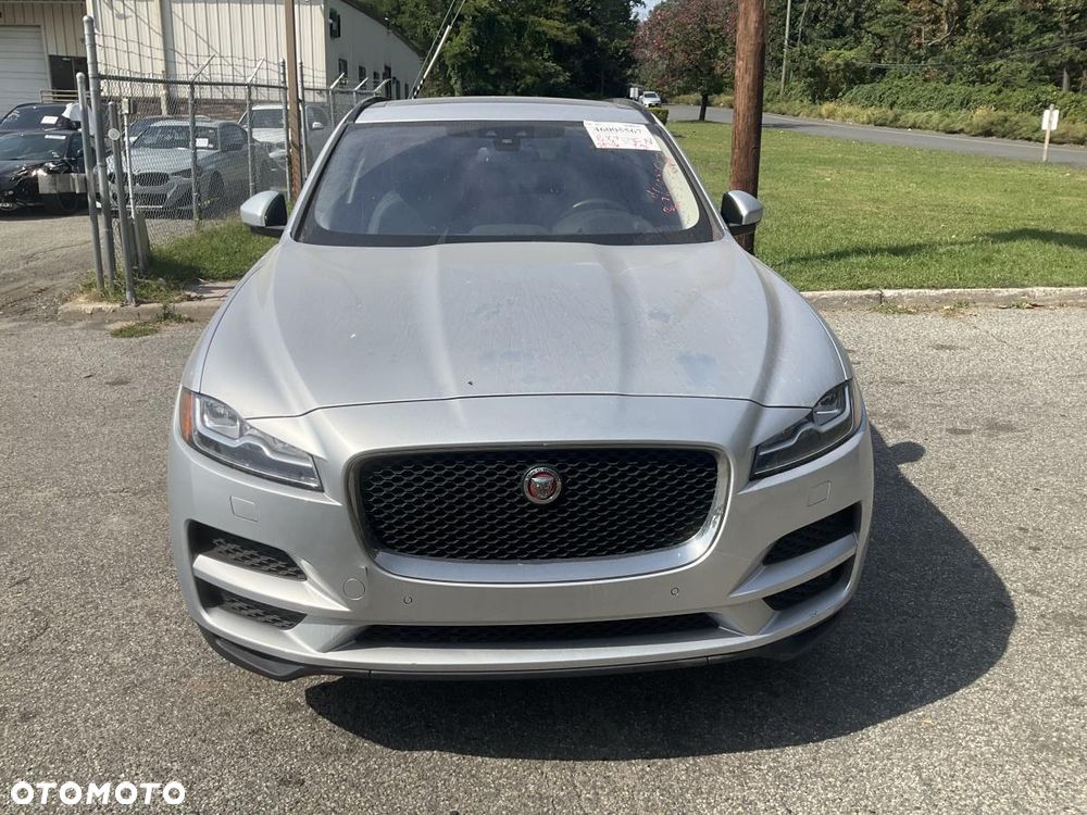 Jaguar F-Pace 35t AWD Prestige - 2