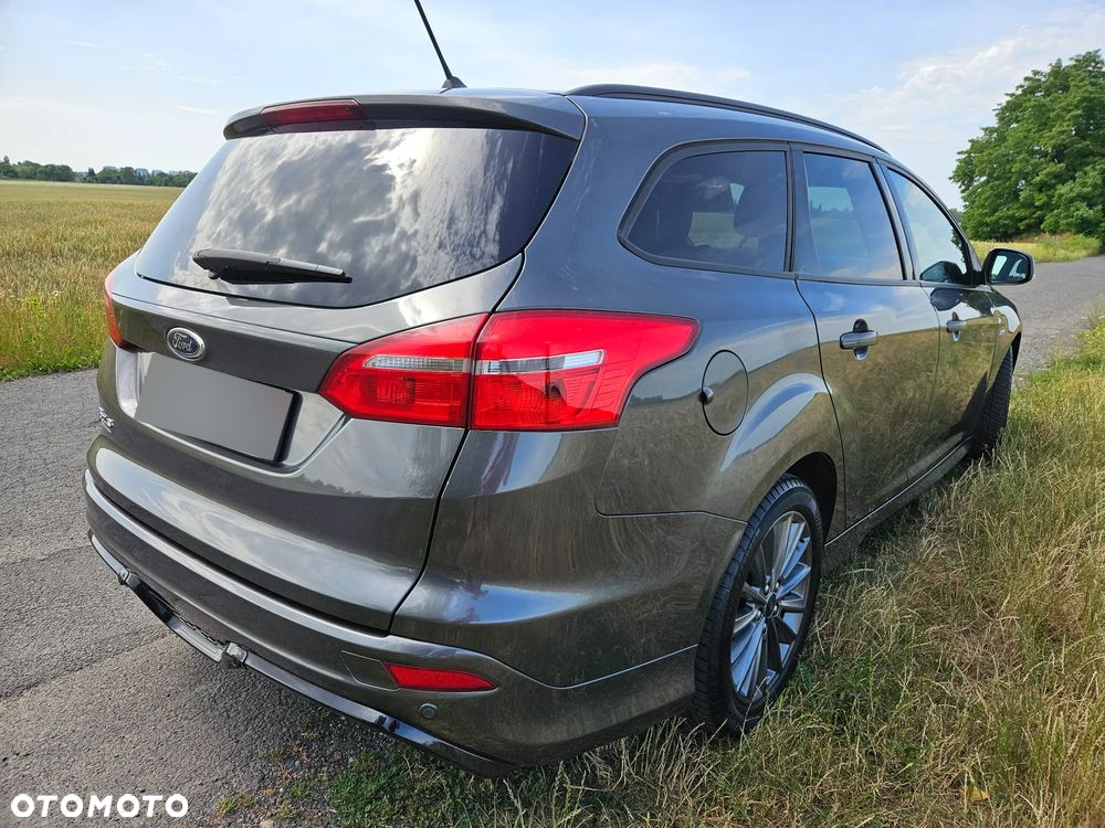 Ford Focus 1.5 TDCi ST-Line - 4