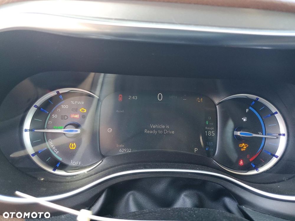 Chrysler Pacifica - 11