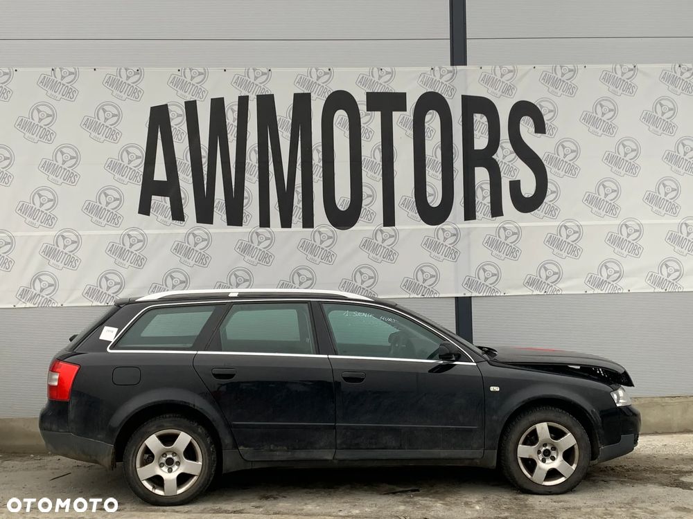 AUDI A4 2002 *SAMOCHÓD NA CZĘŚCI* 3910   MASKA, LAMPA, DRZWI, LUSTERKO, ZDERZAK, GRILL, BŁOTNIK, KLAPA, BELKA, DESKA, FOTELE, KANAPA, ĆWIARTKA KIEROWNICA, TARCZE, ZACISKI, ZAWIESZENIE, KOMPLETNY PRZÓD, KOMPLETNY TYŁ, LICZNIK, ZEGARY, PRAWE LEWE PRZÓD TYŁ - 3