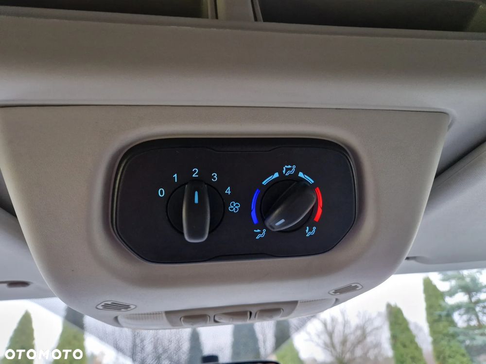 Ford Transit - 24