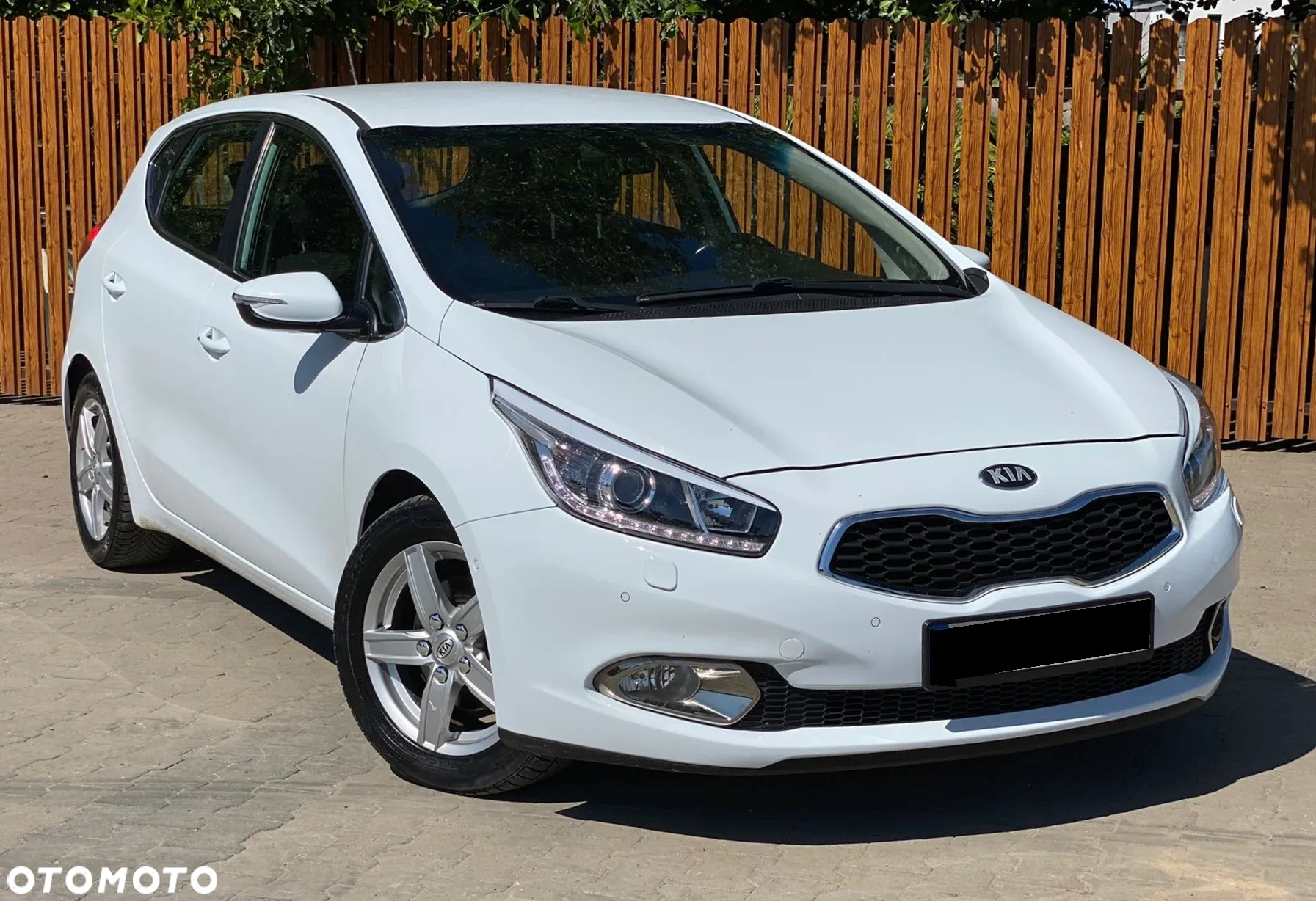 Kia Ceed 1.6 CRDi 128 Platinum Edition - 38