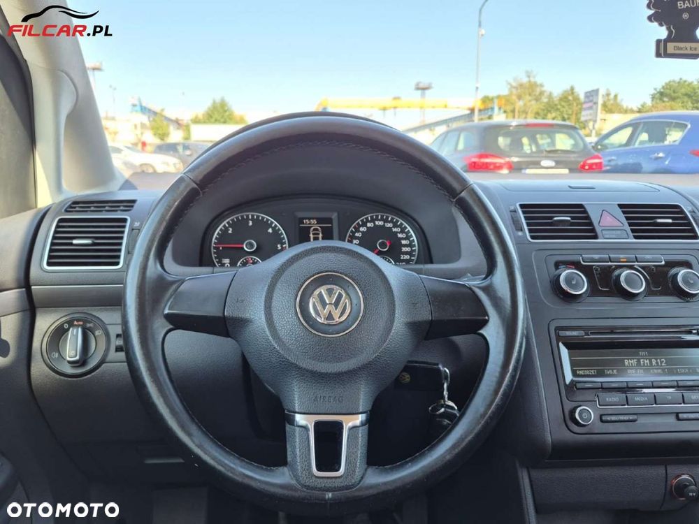 Volkswagen Touran - 11
