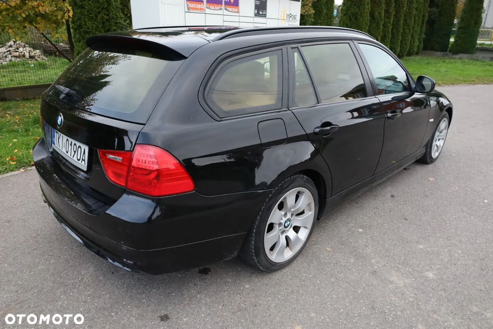 BMW Seria 3 318d - 19