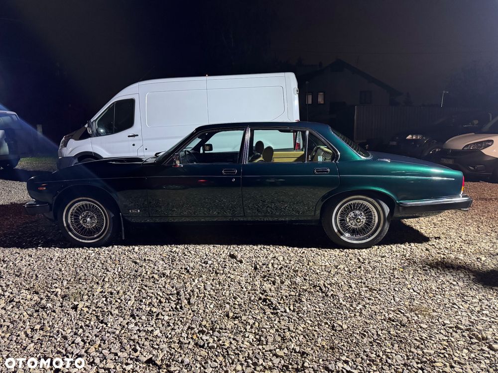 Jaguar XJ - 29