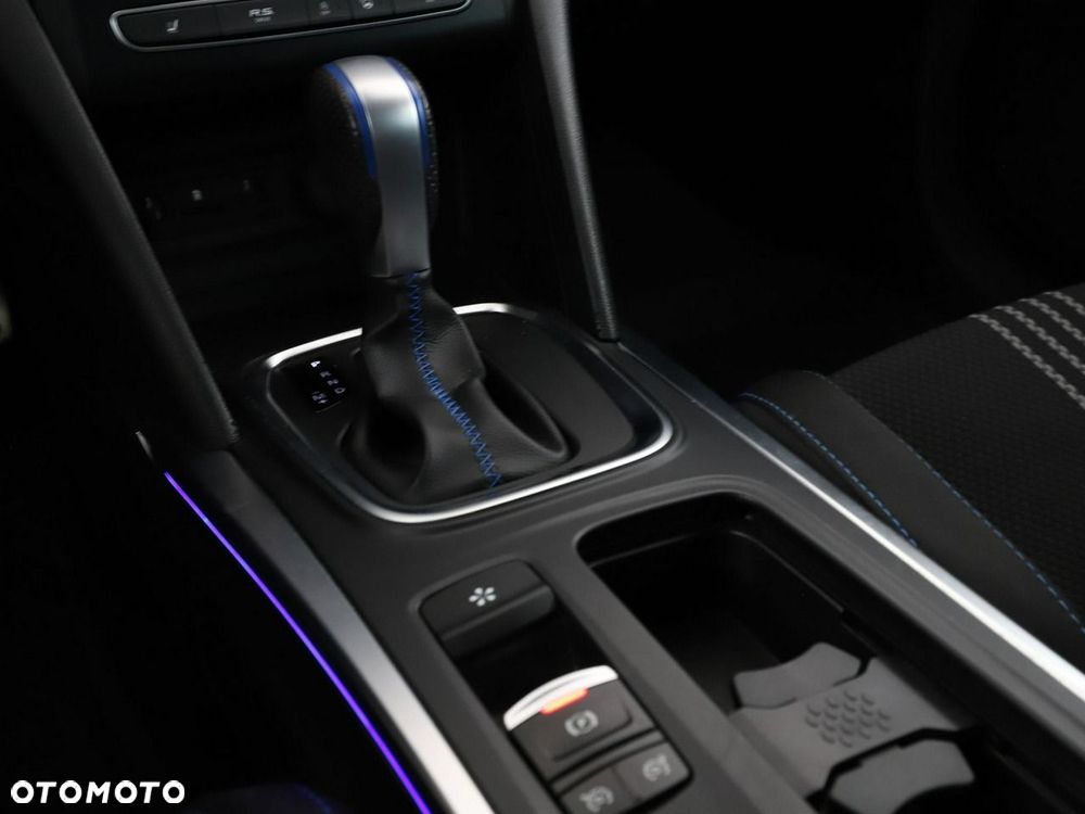 Renault Megane ENERGY TCe 205 EDC GT - 30