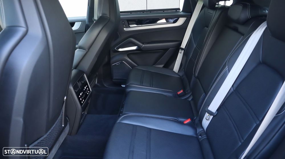 Porsche Cayenne S E-Hybrid - 39