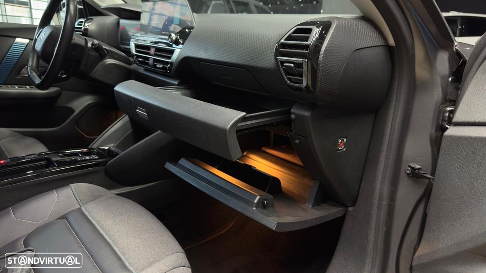 Citroën e-C4 50 kWh Shine Pack - 36