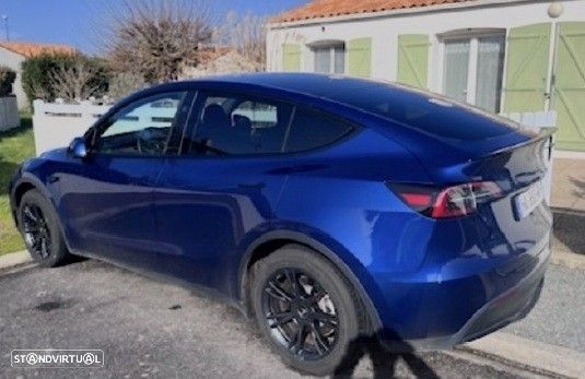 Tesla Model Y Long Range RWD - 2