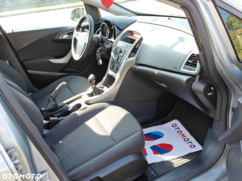 Opel Astra III 1.7 CDTI Cosmo - 17