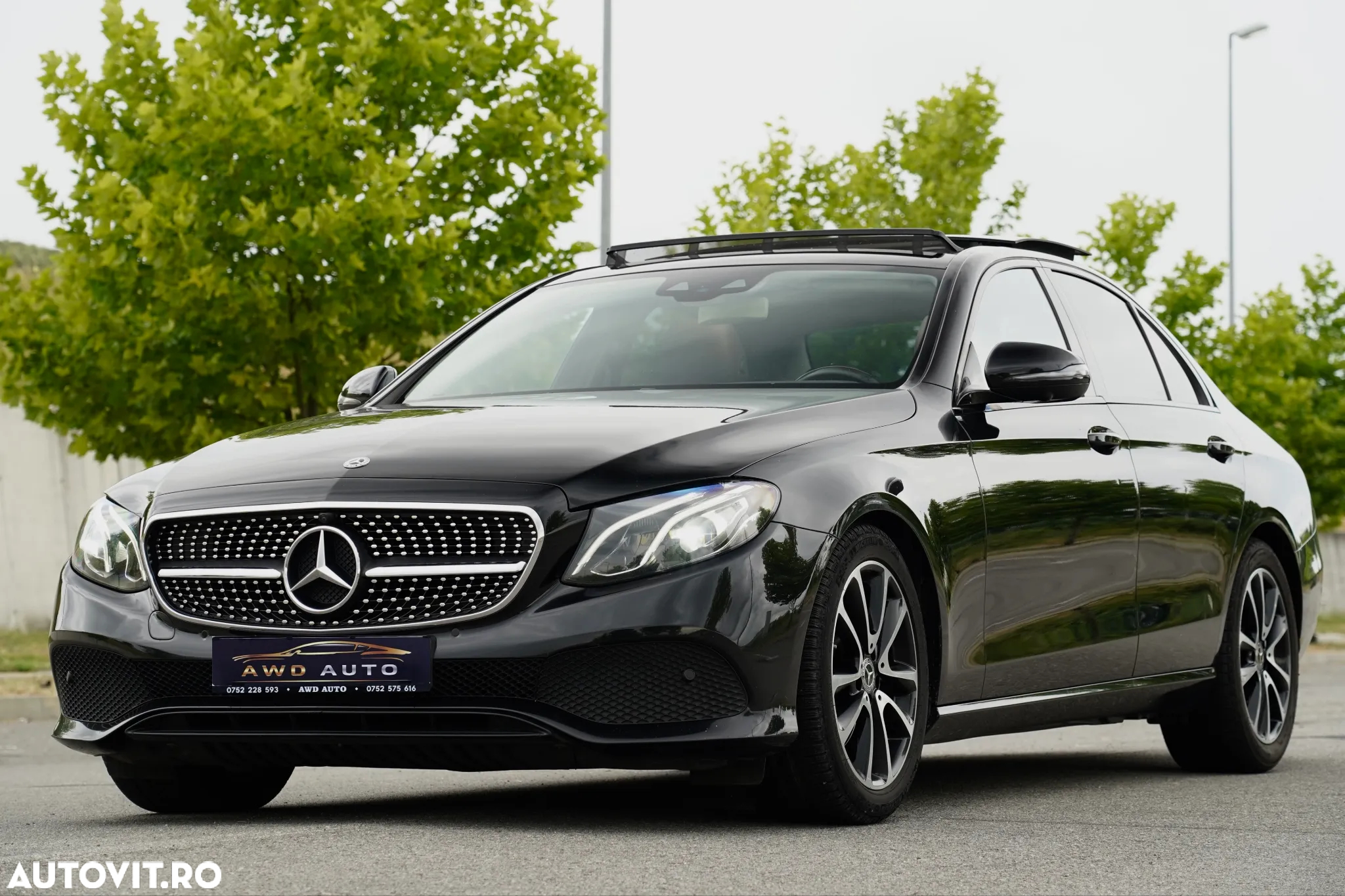 Mercedes-Benz E 220 d 9G-TRONIC Exclusive - 26