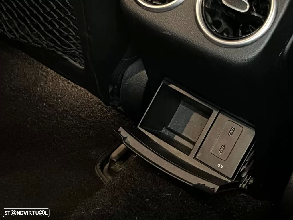 Mercedes-Benz A 250 Limousine e AMG Line - 34