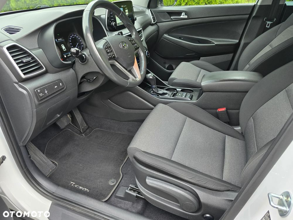 Hyundai Tucson 1.6 CRDi 48V-Hybrid 2WD DCT Select - 18
