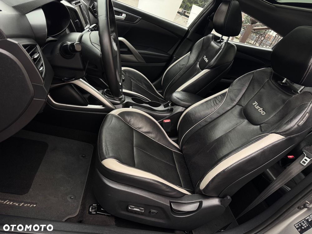 Hyundai Veloster 1.6 Turbo Premium - 25