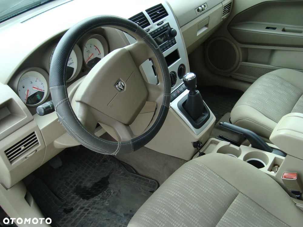 Dodge Caliber - 9