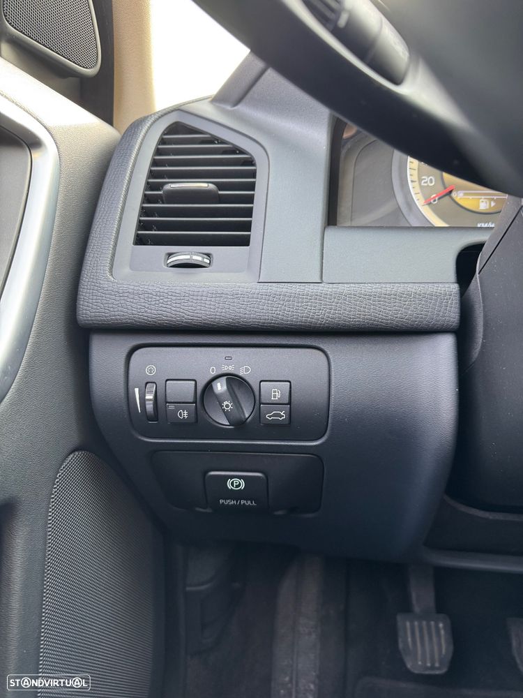 Volvo XC 60 2.0 D4 Momentum Start/Stop - 14