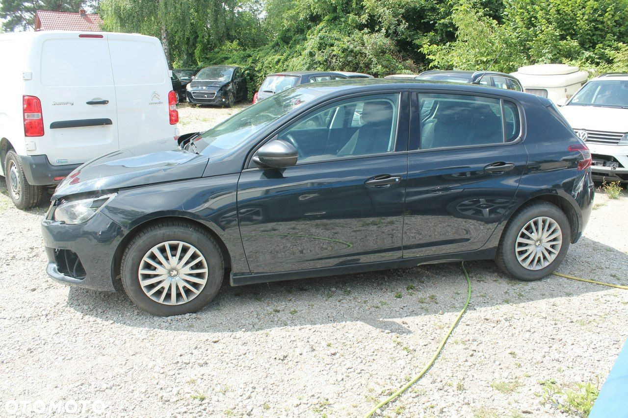 Peugeot 308 - 8