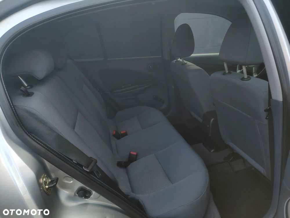 Nissan Almera 1.5 visia - 35