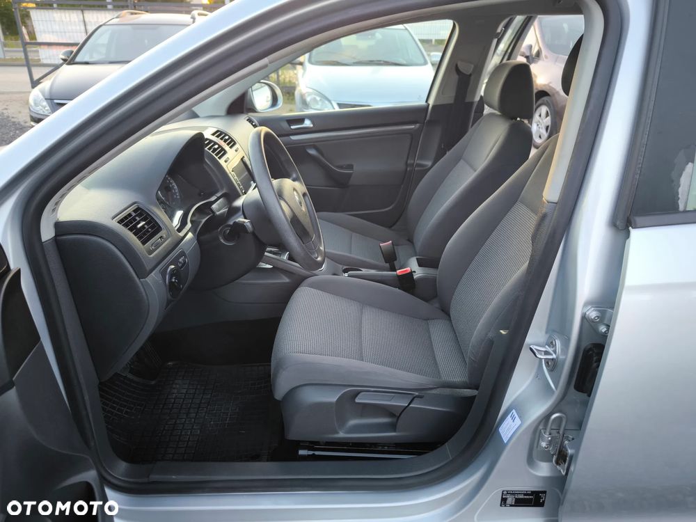 Volkswagen Golf - 20