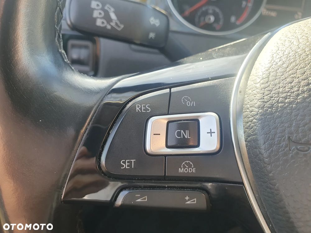 Volkswagen Golf VII 1.4 TSI BMT Highline DSG - 12