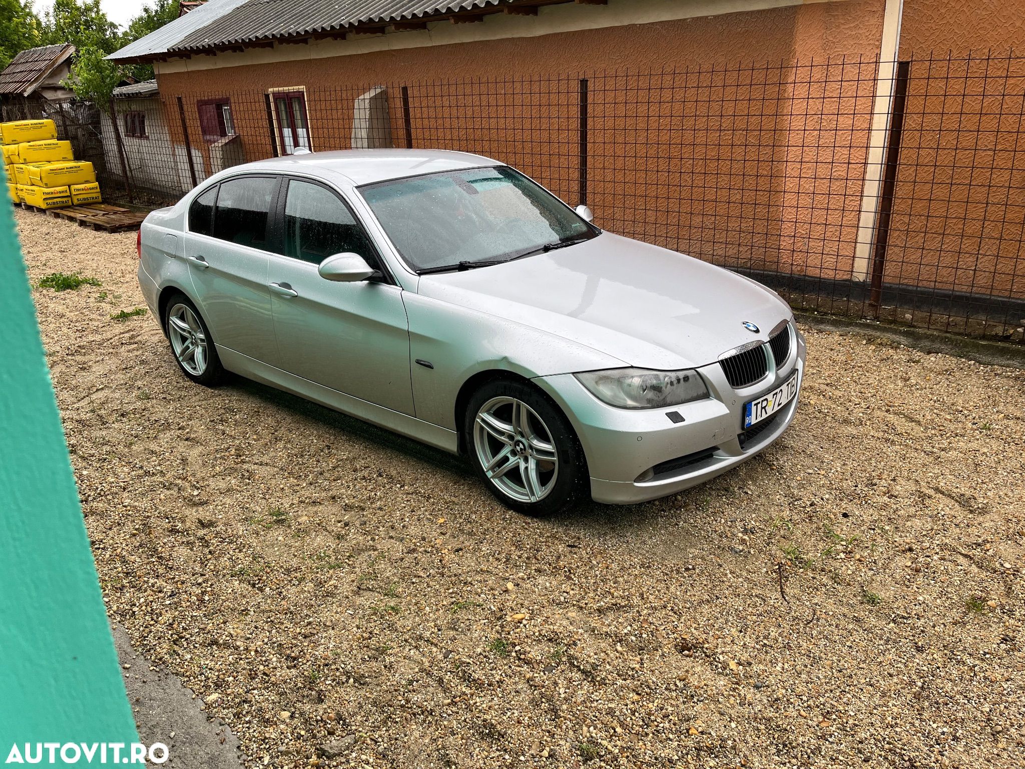 BMW Seria 3 325xi Touring - 1