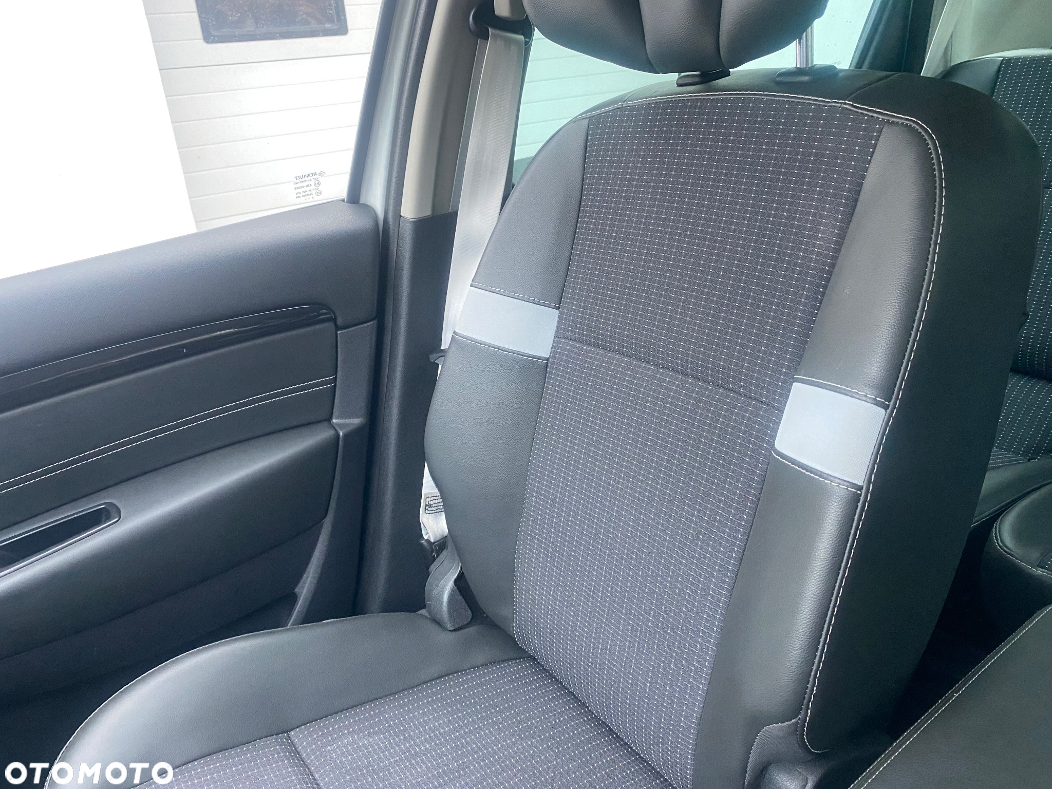 Renault Scenic ENERGY TCe 130 S&S Bose Edition - 24