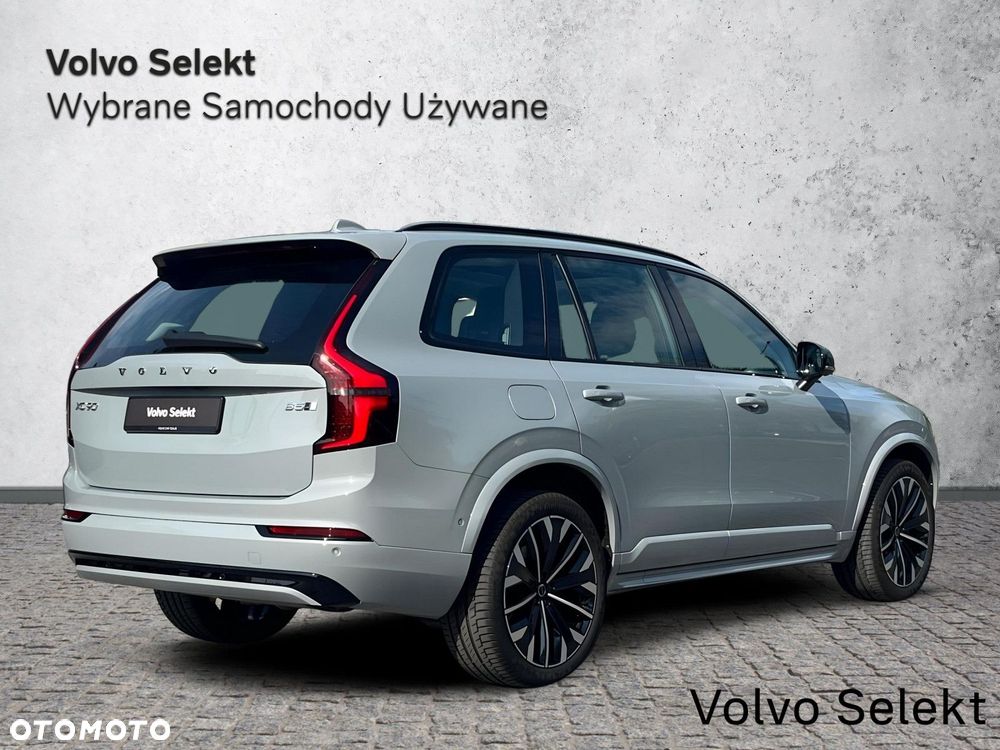 Volvo XC 90 - 7