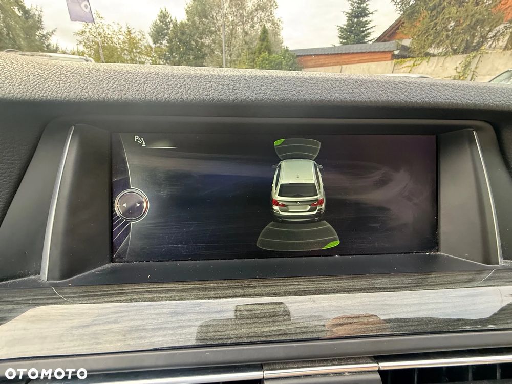 BMW Seria 5 530d Touring Luxury Line - 31