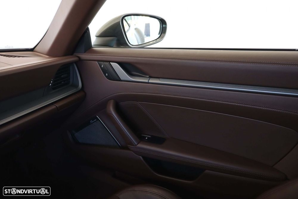 Porsche 911 (992) Carrera 4 PDK - 33