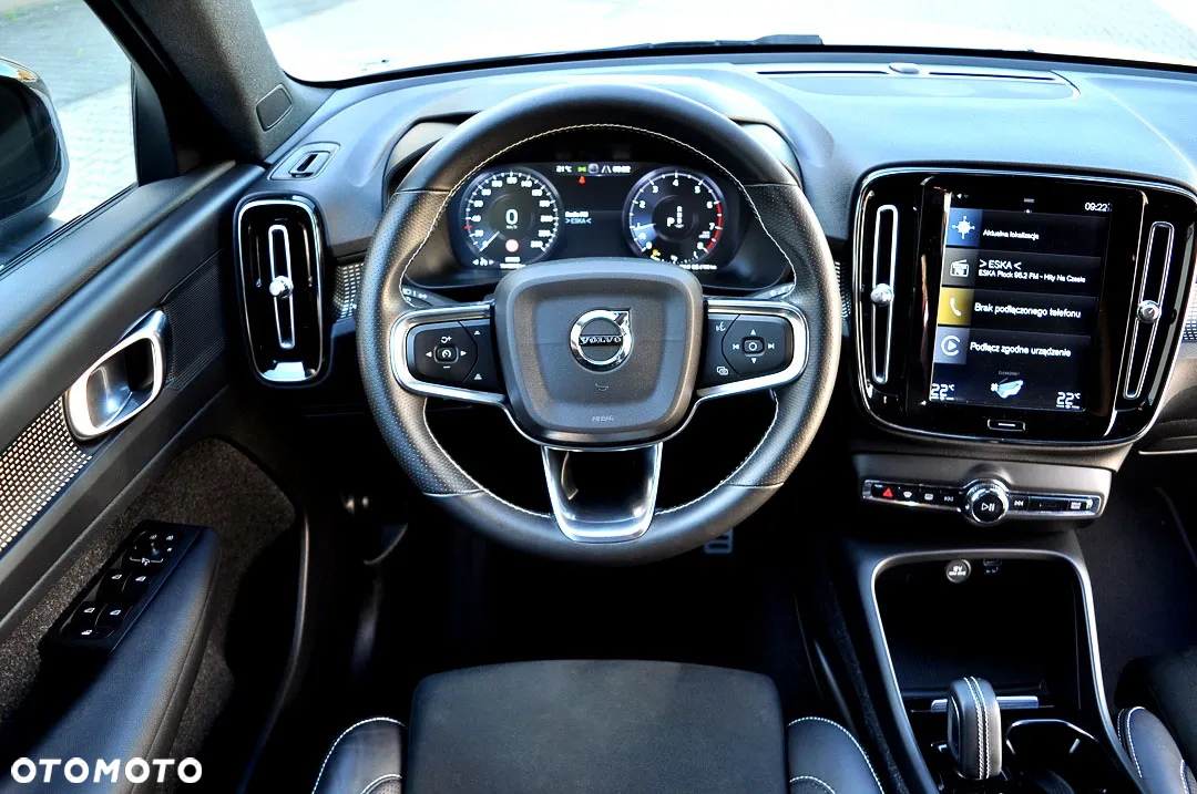Volvo XC 40 T3 R-Design - 27