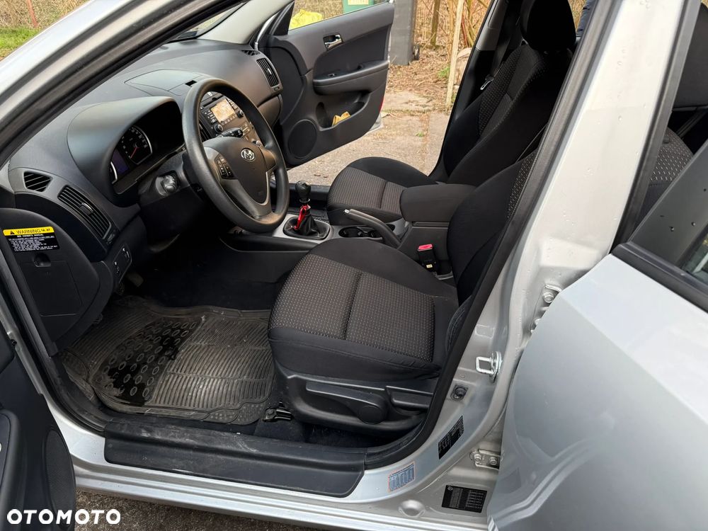 Hyundai i30 1.6 CRDi Comfort - 14