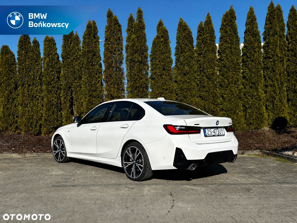 BMW Seria 3 330i xDrive M Sport - 4