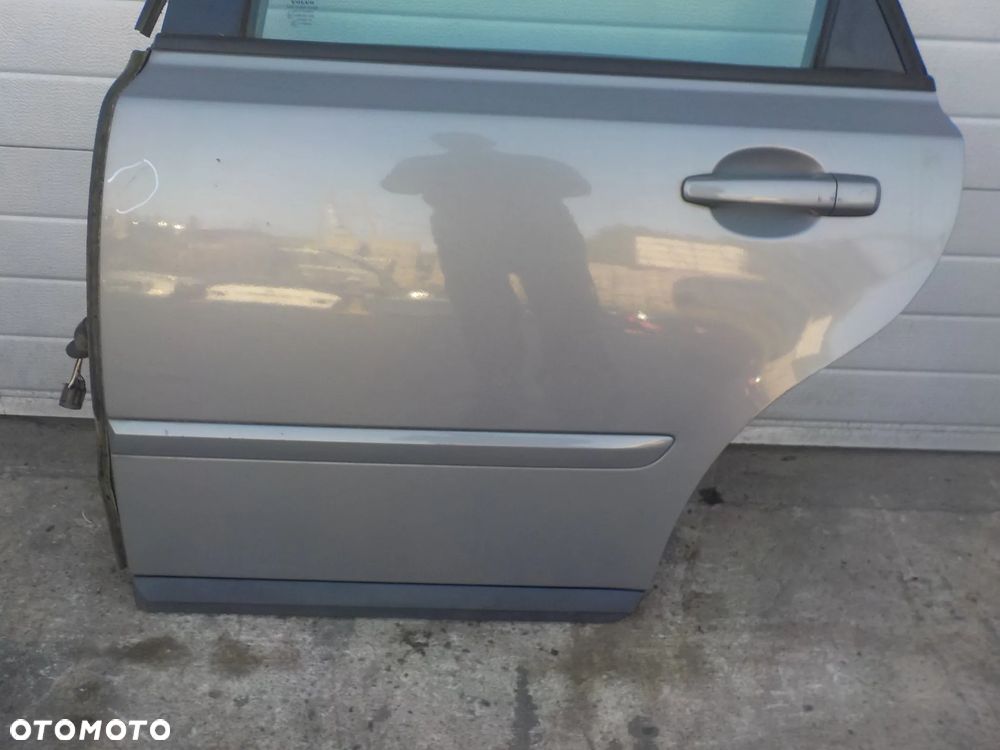 VOLVO S40 DRZWI LEWY TYŁ - 3