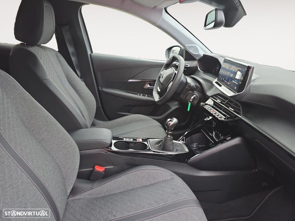 Peugeot 208 1.2 PureTech Allure — fotografia 15
