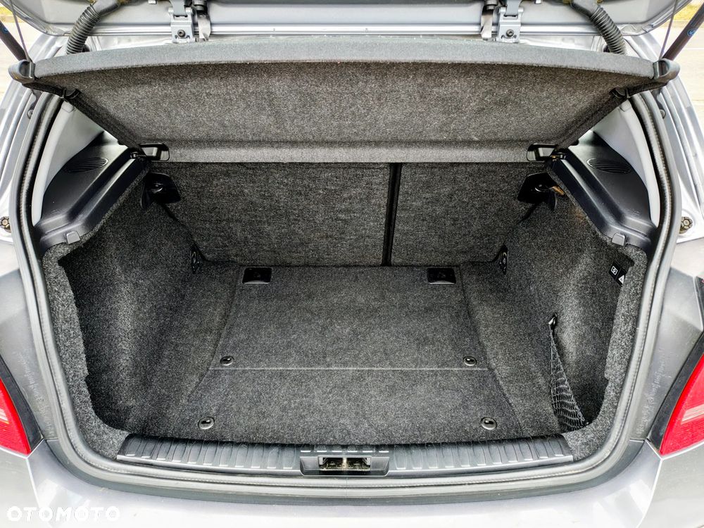 BMW Seria 1 116i - 10