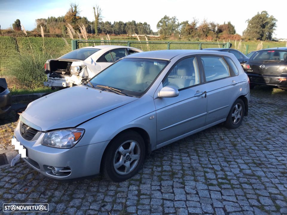 Kia Cerato I Hatchback 1.5 CRDi Van 2005  - Para Peças - 2